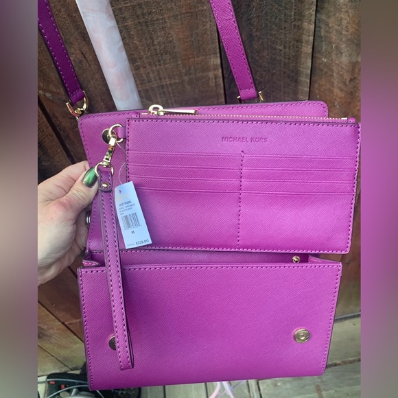 MICHAEL KORS JET SET TRAVEL LEATHER CROSSBODY - Picture 4 of 13